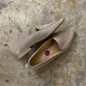 Franco Sarto Leather White Beige Pointy Flats Size 8.5